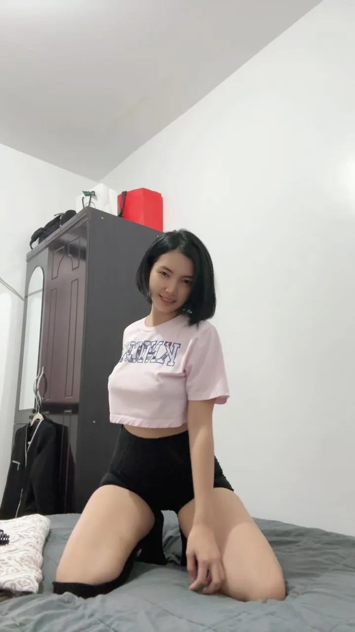VanessaLyn Cayco - vanessalyn-cayco-sexy-21.webp
